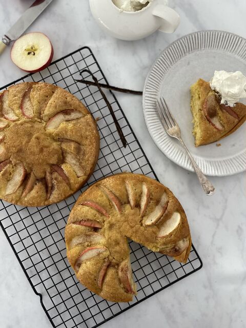 Apple Cake