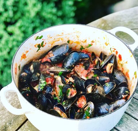 Mussels in a Tomato & Chilli sauce
