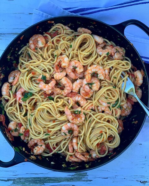 Spaghetti with Prawns, Fresh Tomato, Chilli & Garlic