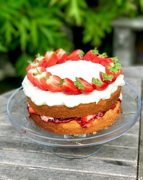 Vanilla Victoria sponge